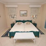 Abalone Hotel 4*