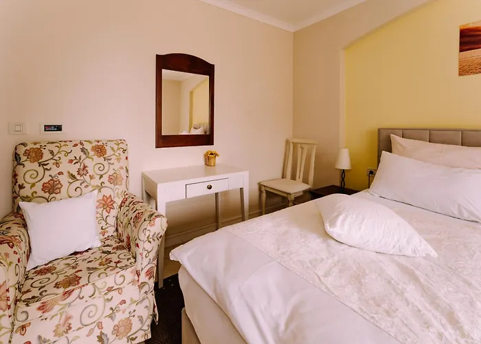 Abalone ホテル ツリクヴェニツァ