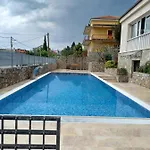 Abalone Hotel
