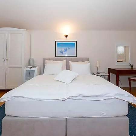 Abalone Hotel 4*